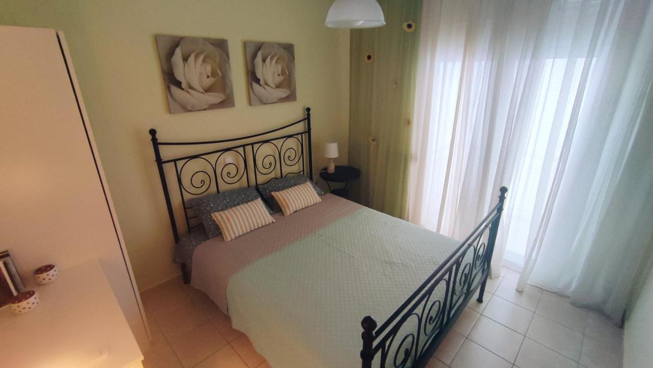 Cosy Apartment By The Sea Metamorfosi  Luaran gambar